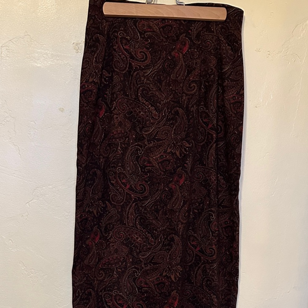 Briggs New York Elegant Paisley Pencil Skirt